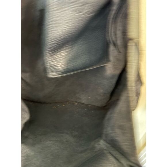 OLIVERE ISABEL 2.0 EAST WEST TOTE IN Navy BUFFALO COWHIDE / used - Picture 10 of 10